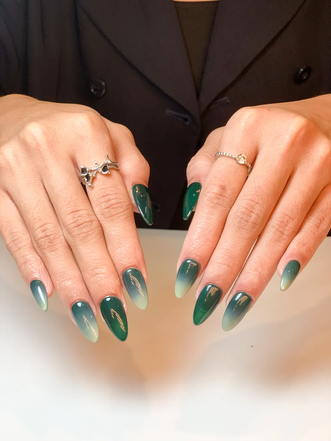 Ombre nails gradasi biru aqua