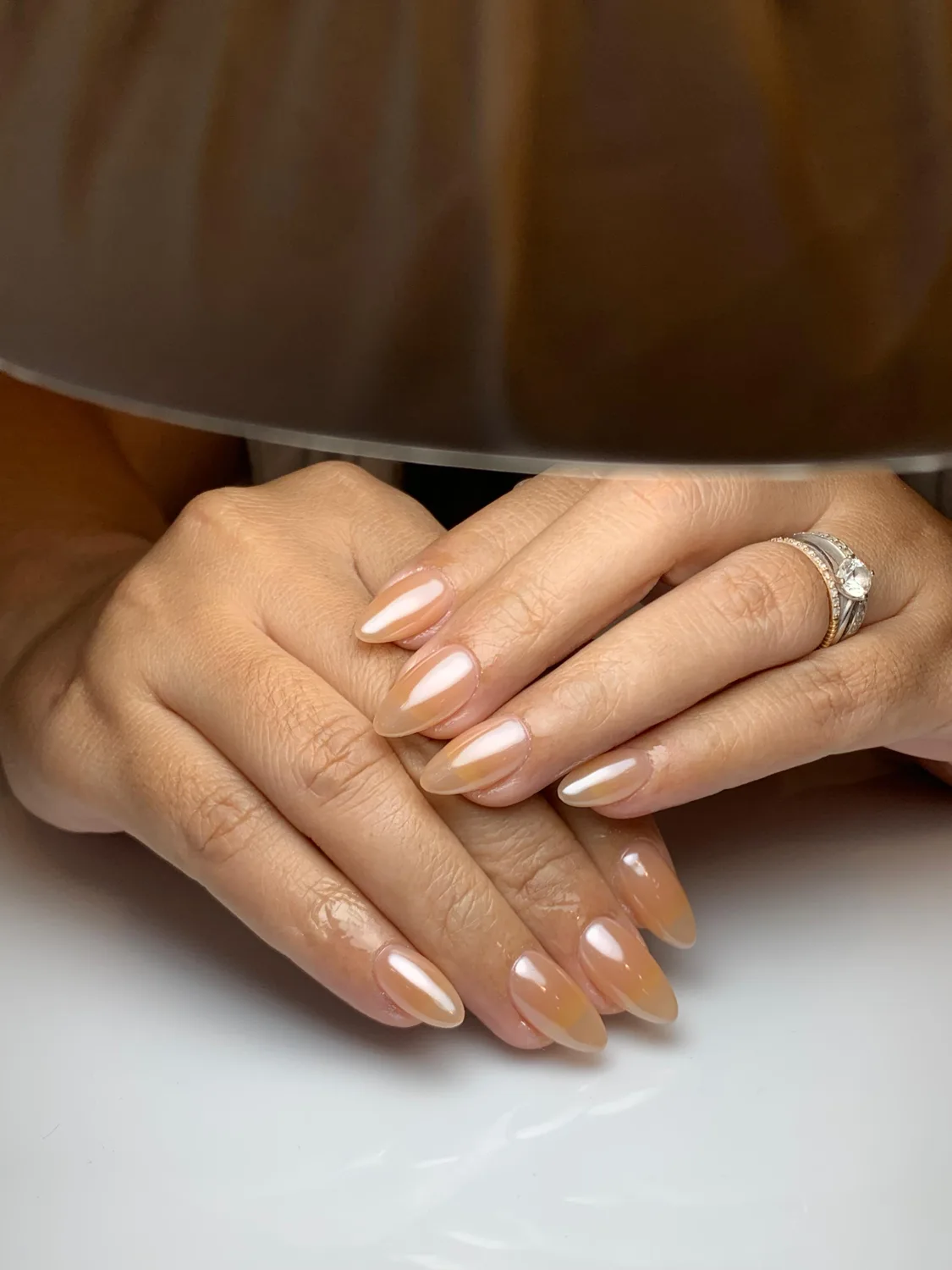 Hasil glazed chrome nude yang halus dan glowing - kelas nail design chrome online