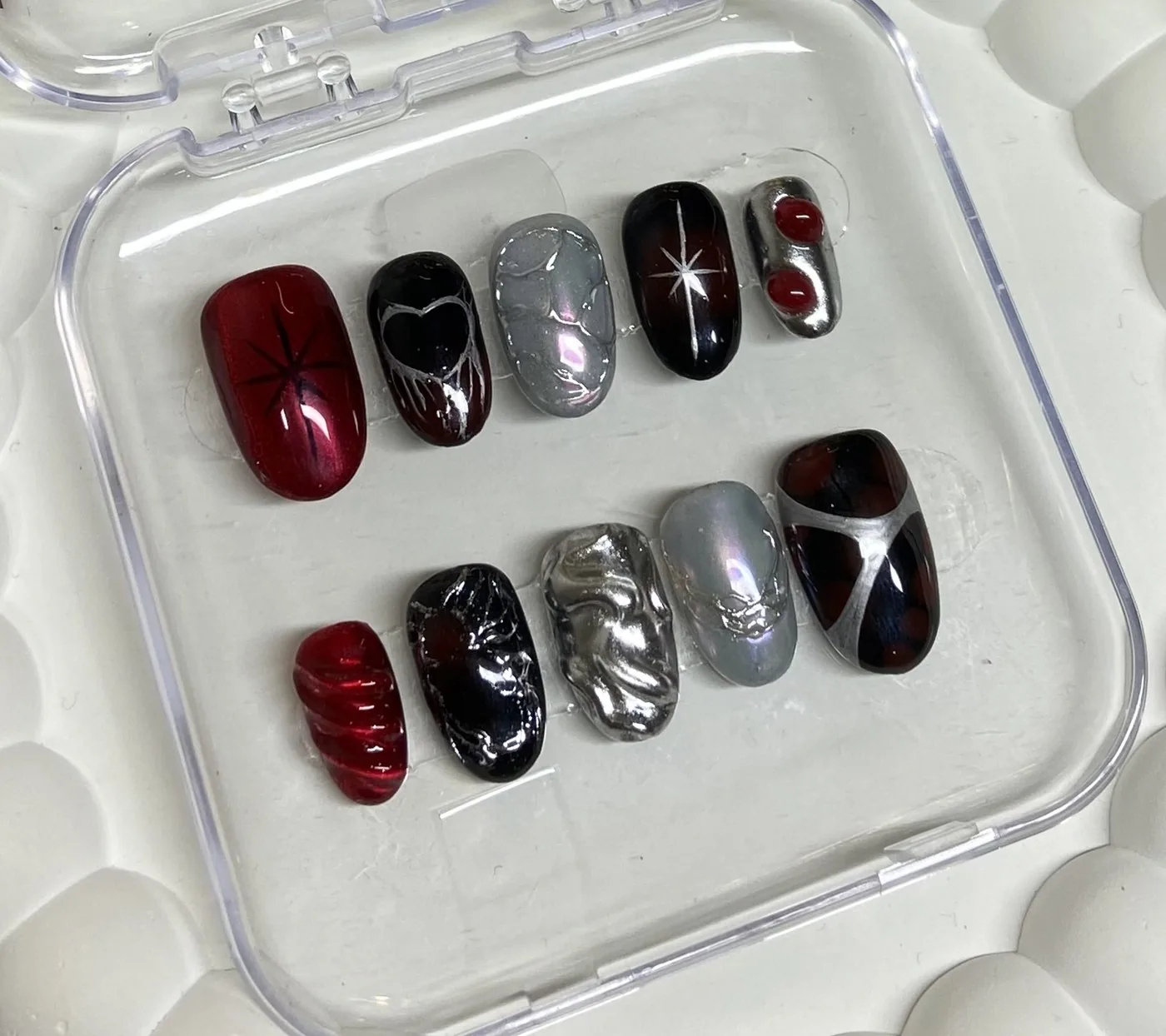 Press on nails merah hitam silver