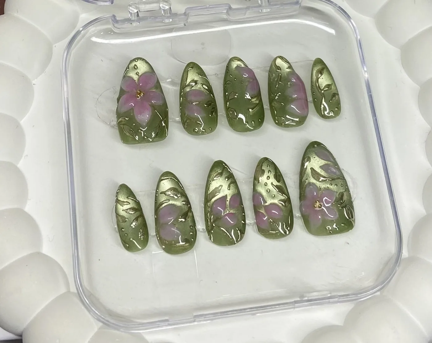 Press on nails sage green blossom