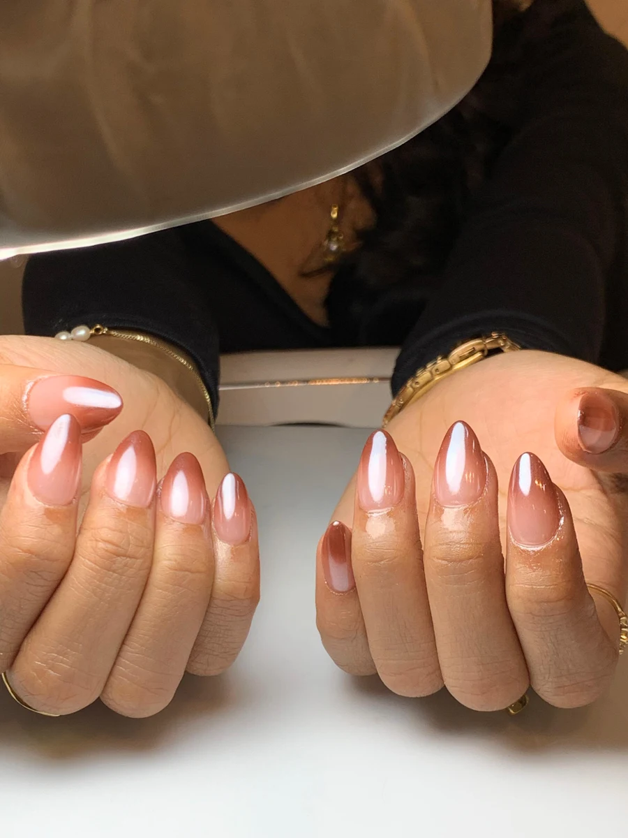Hasil soft gel tip extension almond pearl glossy — belajar bersama Feta Beauty Academy