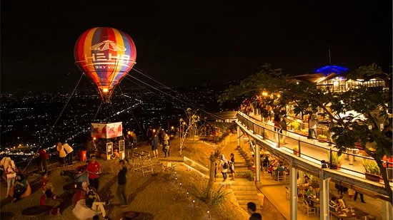 hehaskyview malam hari