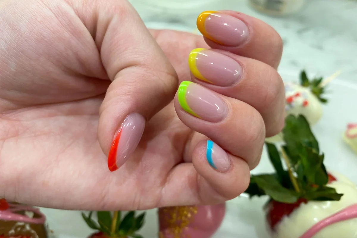 Y2K Nails Designs french tip