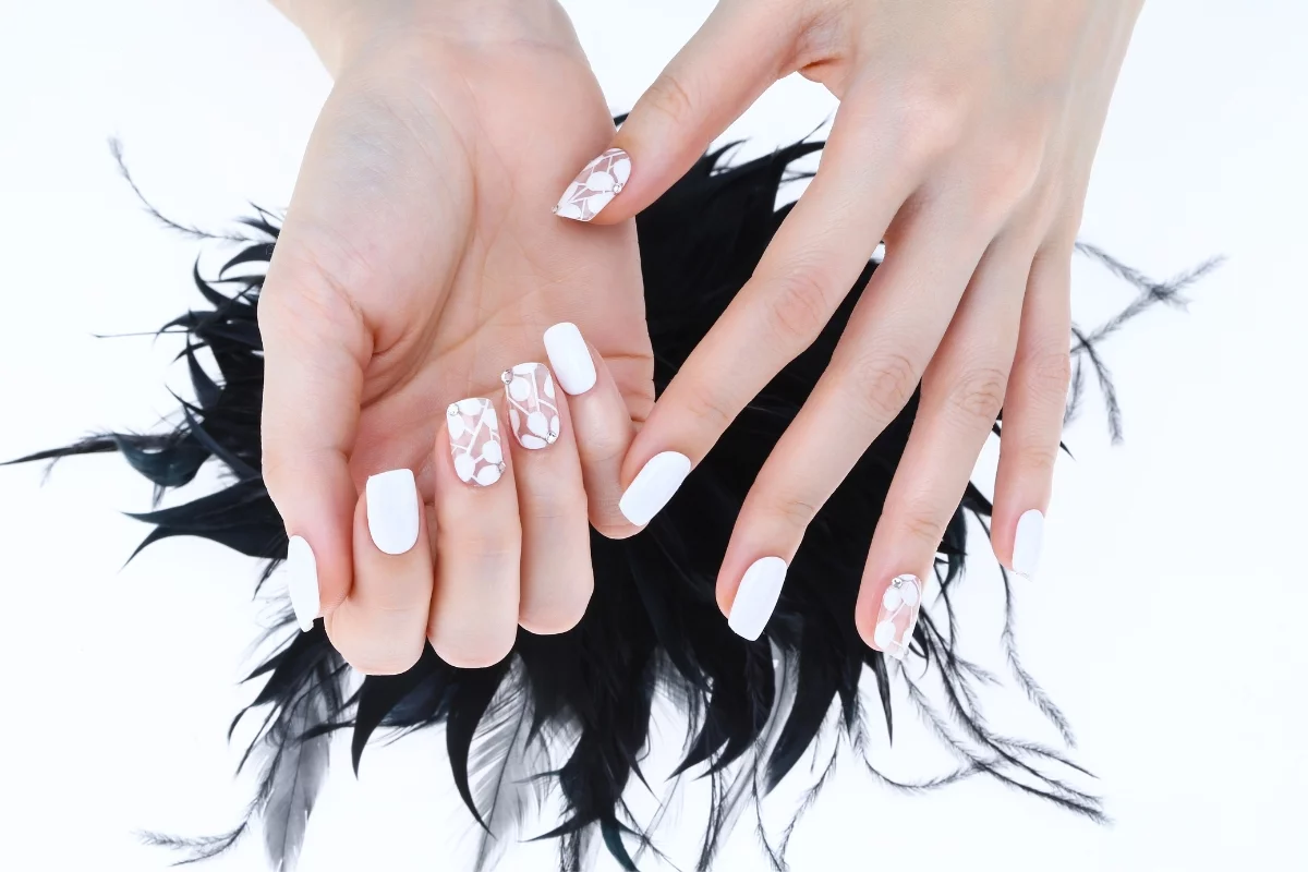 Y2K Nails Designs abstrak