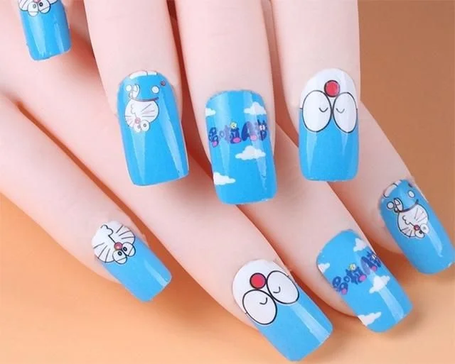 Nail Art Karakter Doraemon