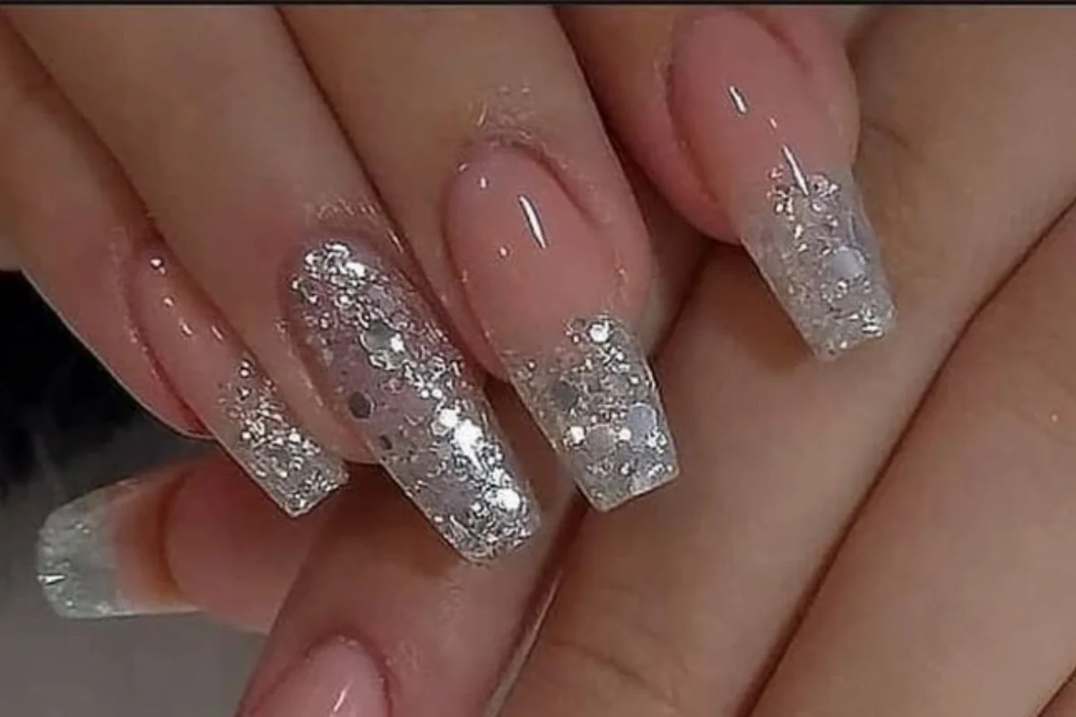 Ide nail art wisuda