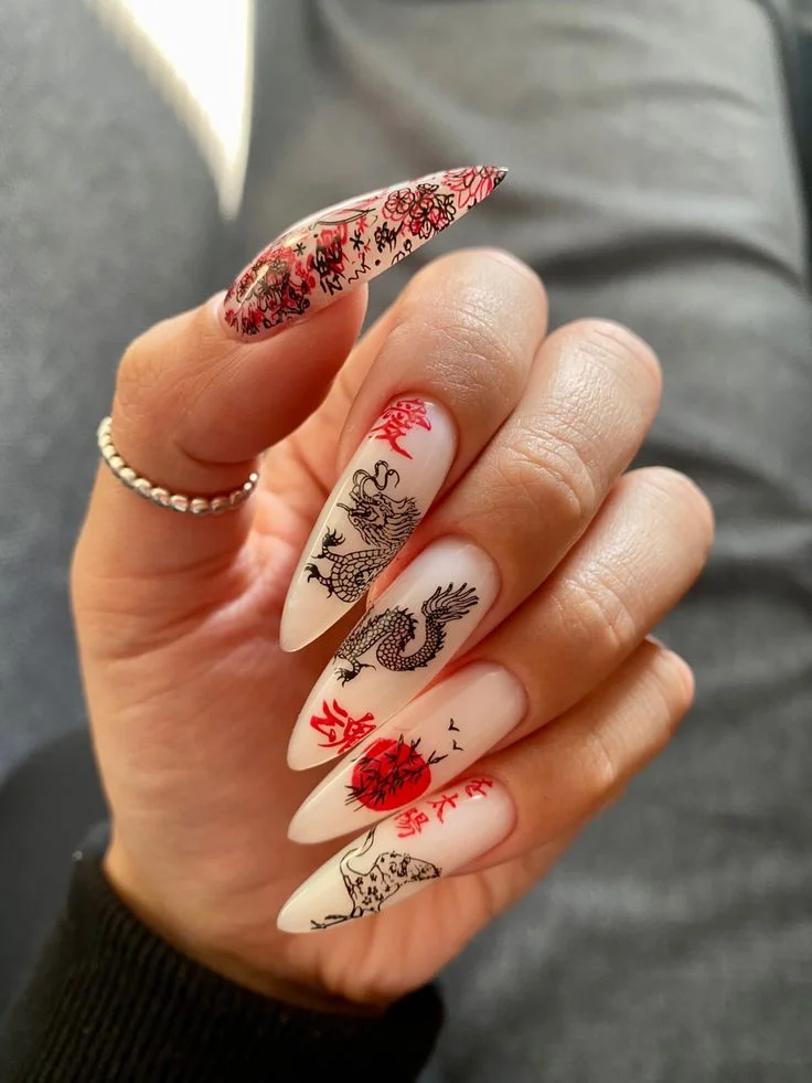 Nail art Imlek naga