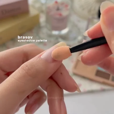 teknik membuat nail art ombre dengan kuas