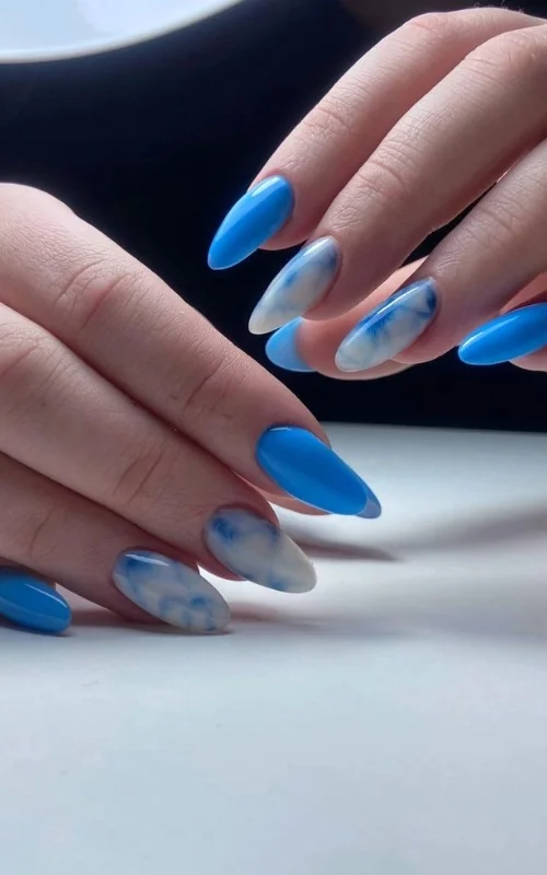 nail art biru laut