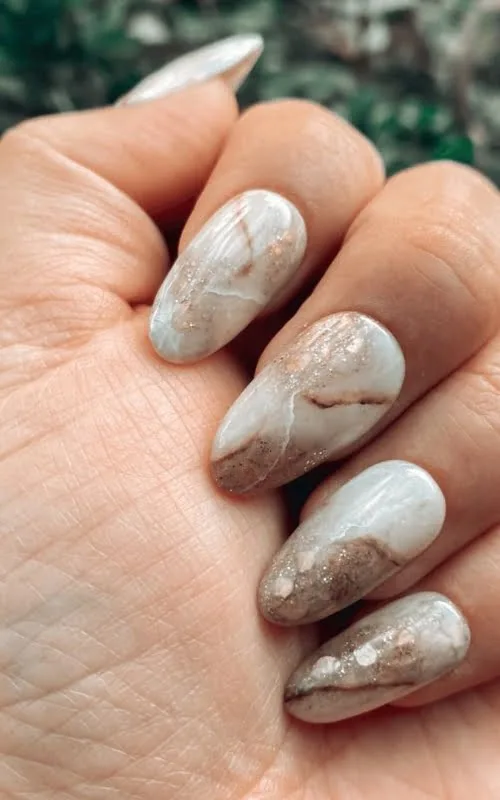 Ide desain nail art Marble