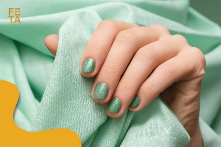 Tampil Kalem dengan Nail Art Hijau Sage: Ide Desain & Tips Membuatnya