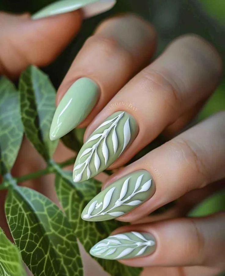 ide desain nail art hijau sage floral daun