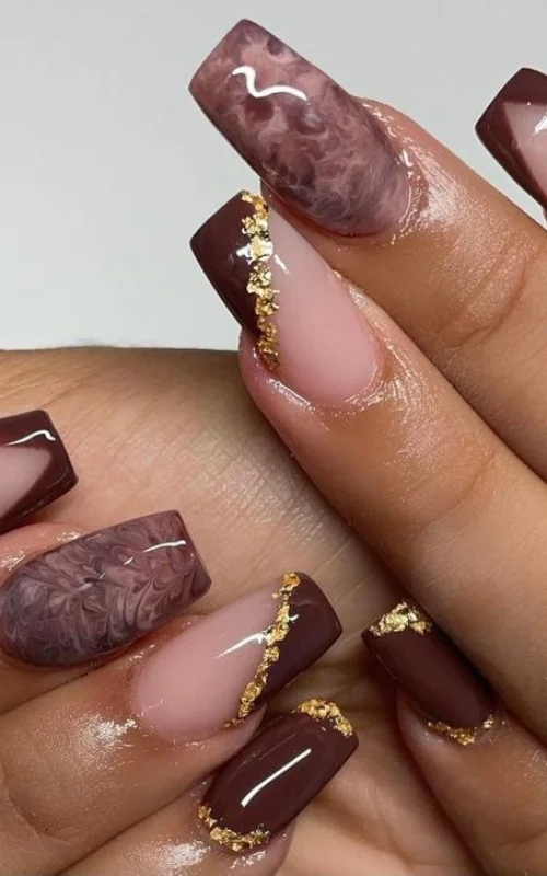 ide design nail art cokelat glitter marmer