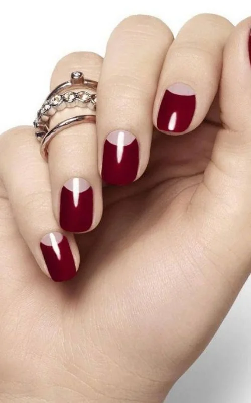 ide design Nail art warna merah half moon